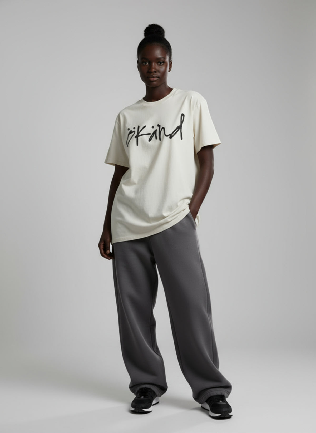 ÖKÄND LOGO T-SHIRT | FADED BONE