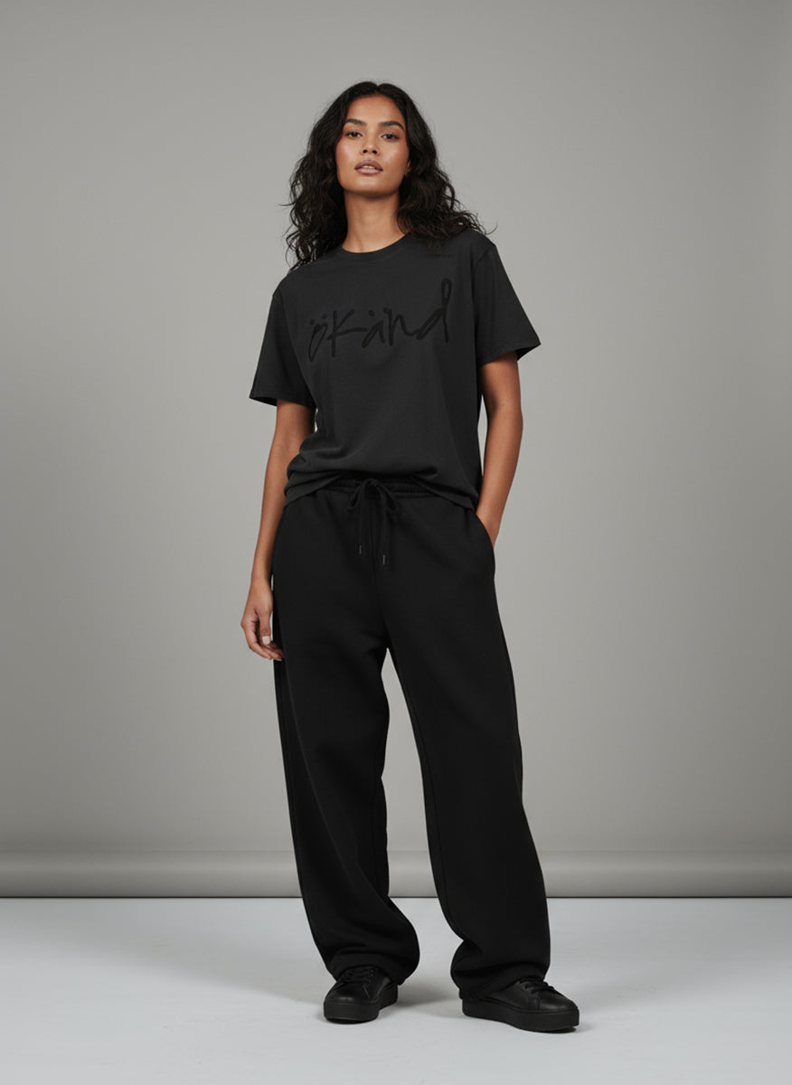 ÖKÄND LOGO T-SHIRT | FADED BLACK ON BLACK